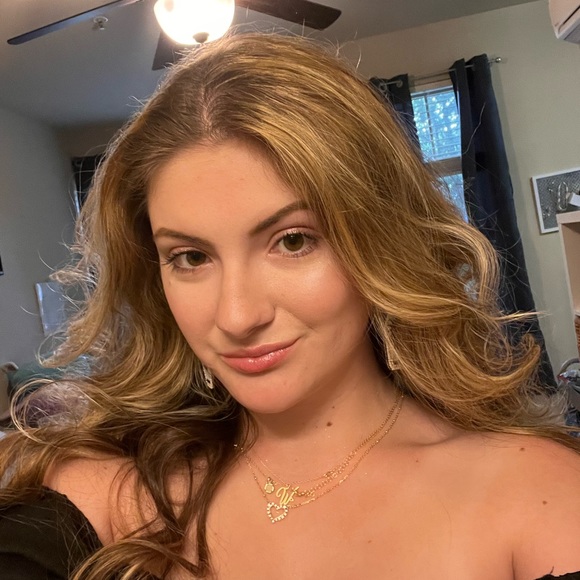 Meet your Posher, Allison - Picture 6 of 6